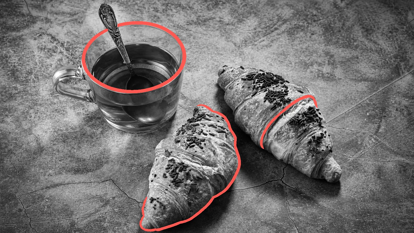 Чай и французская выпечка с выделенными контурами; редакционная иллюстрация, не объект клиента